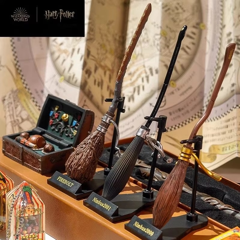 T-ARTS Hobby Gacha Hogwarts Fl - Retro Gaming Magazine recensie en prijs
